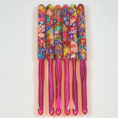 Polymer Clay Embellished Crochet Hook - Susan Bates - Size I/9 5.50mm - Multicolored Flowers and Butterflies - jennrossdesigns.com