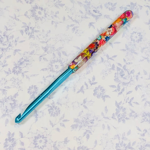 Susan Bates Crochet Hook Size H - jennrossdesigns.com