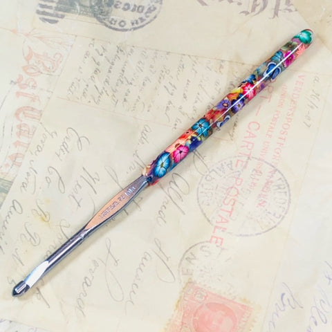 Susan Bates Crochet Hook Embellished with Polymer Clay jennrossdesigns.com