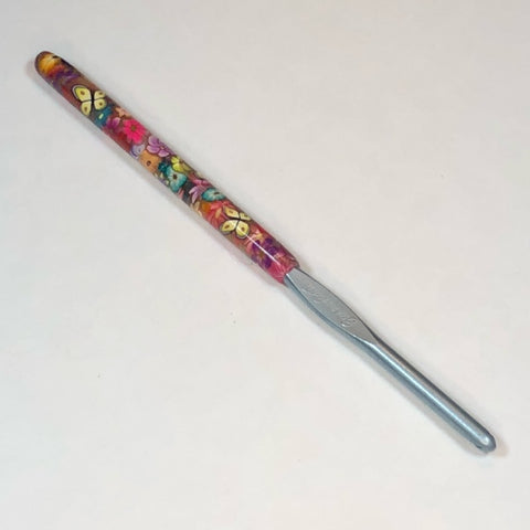 Polymer Clay Embellished VINTAGE Crochet Hook - Susan Bates - Size G/6 - Flowers and Yellow Butterflies