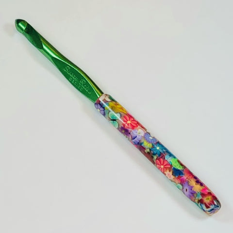 Polymer Clay Embellished Crochet Hook - Susan Bates - Size K10.5 6.50mm - Flowers and Green Butterflies